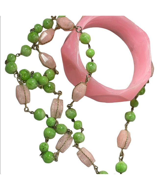 Vintage 1960s Pink Lucite chunky bangle & Plastic lucite necklace