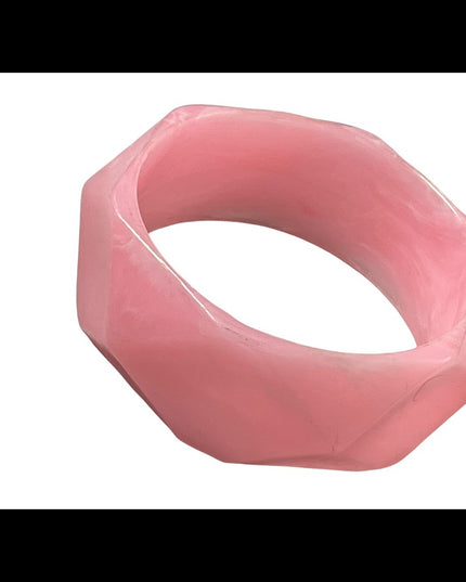 Vintage 1960s Pink Lucite chunky bangle & Plastic lucite necklace