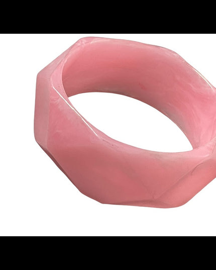 Vintage 1960s Pink Lucite chunky bangle & Plastic lucite necklace