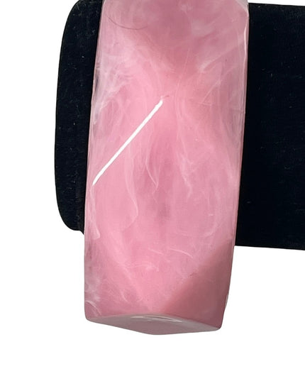 Vintage 1960s Pink Lucite chunky bangle & Plastic lucite necklace