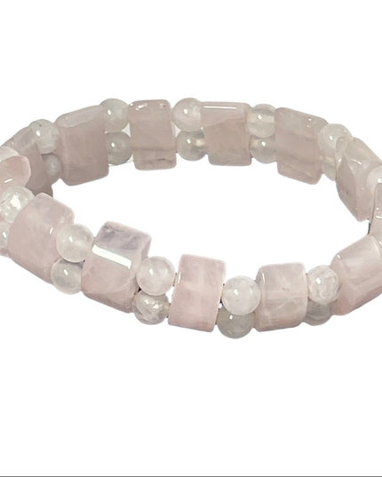 Beautiful pink rose quartz bead stretchy bracelet