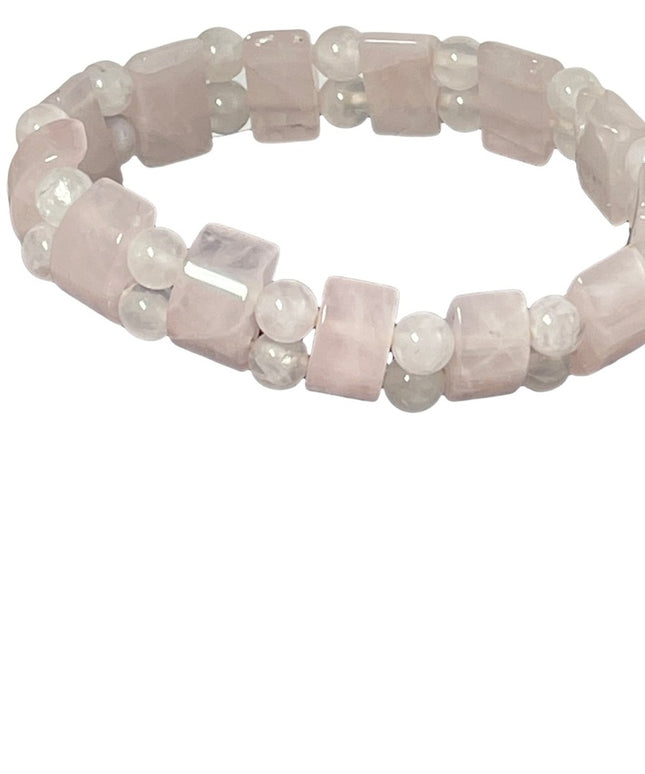 Beautiful pink rose quartz bead stretchy bracelet