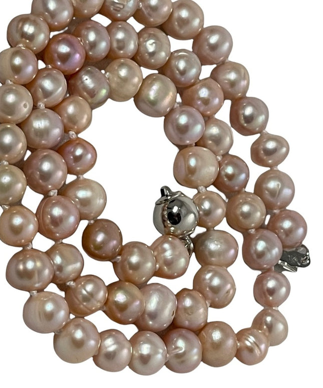 Stunning fresh water pearl necklace