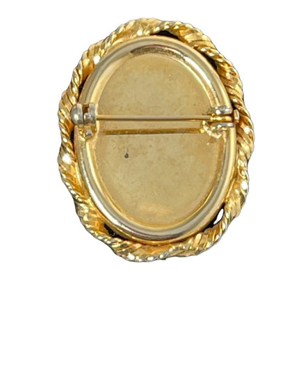 Vintage Cameo brooch Beautiful  1980s