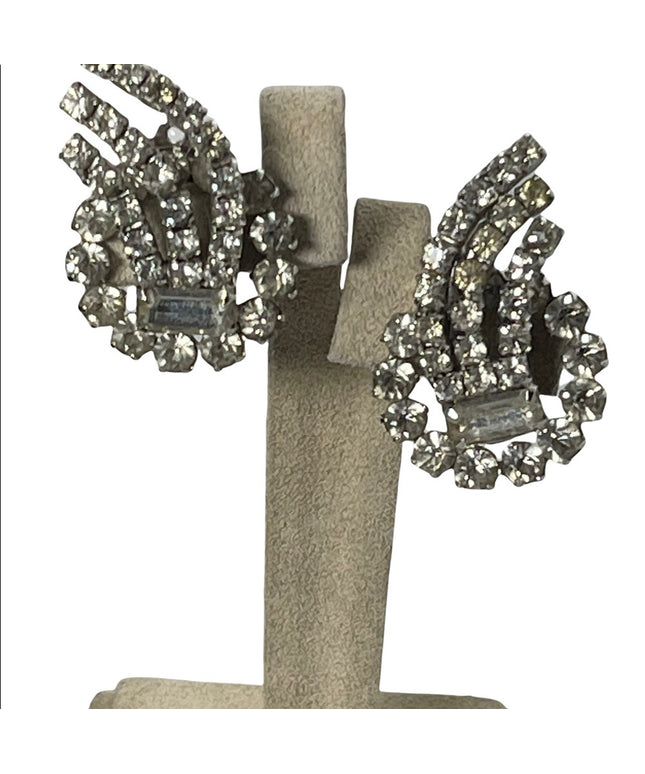 Vintage 1950s Clear crystal fancy clip on earrings