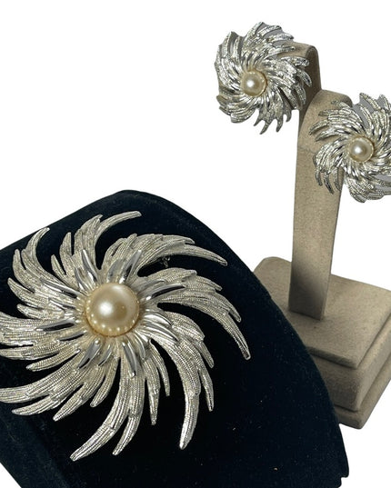 Stunning Vintage Sarah Coventry Starburst LG brooch & earrings SET silver pearl