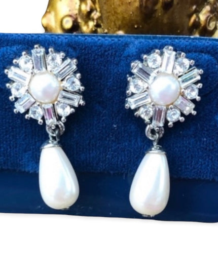 Vintage New faux pearl & rhinestone dangle earring