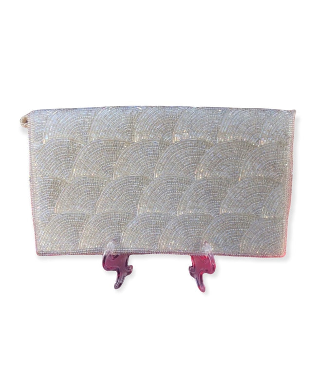 Vintage 1980s White bead clutch