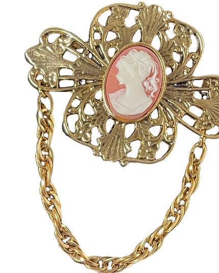 Vintage 1980s Victorian style  Cameo brooch