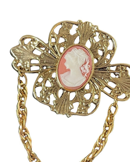 Vintage 1980s Victorian style  Cameo brooch