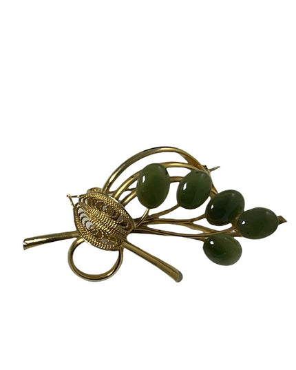 Vintage gold plt Jade flower brooch 1960s filagree