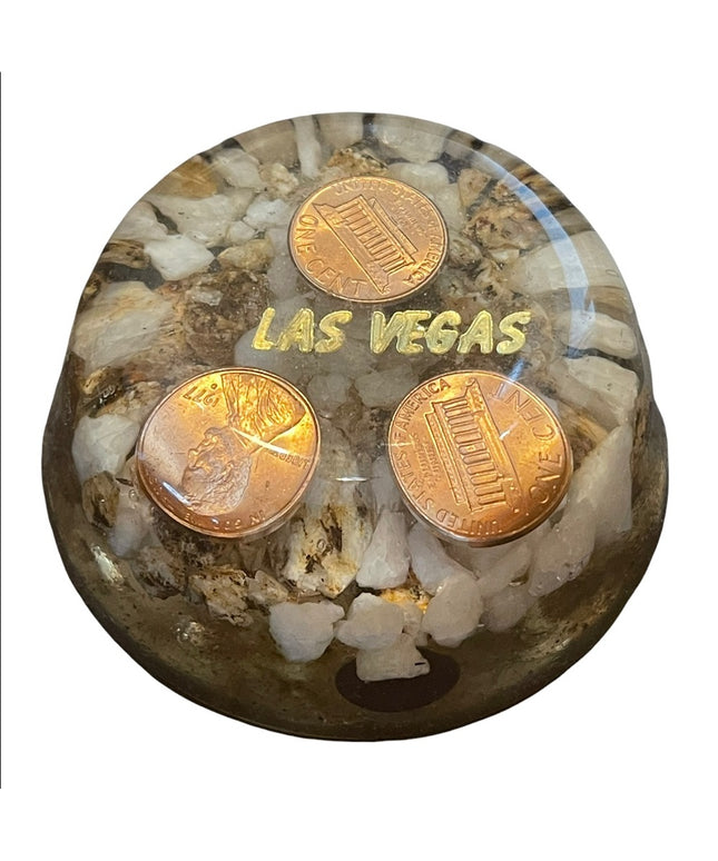 Vintage 1977 US pennies Las Vegas Floating rocks LUCITE domed paperweight