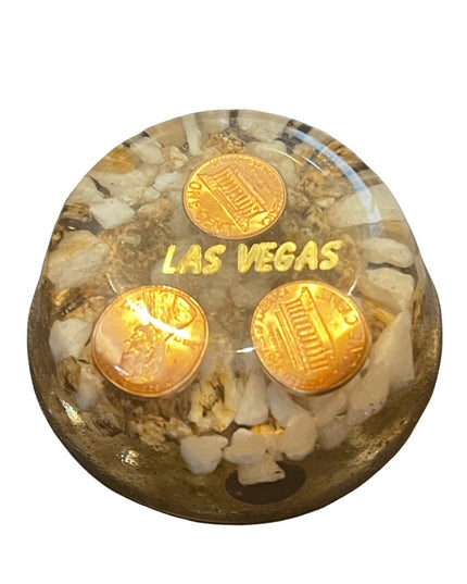 Vintage 1977 US pennies Las Vegas Floating rocks LUCITE domed paperweight