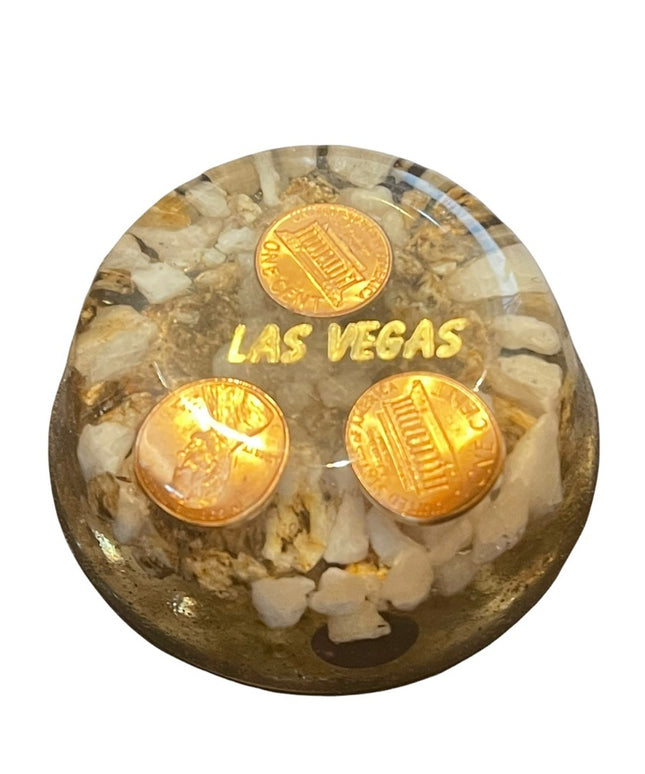 Vintage 1977 US pennies Las Vegas Floating rocks LUCITE domed paperweight