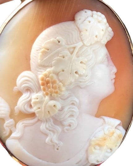 Antique 14k gold hand carved Italian Cameo Brooch 2” Beautiful