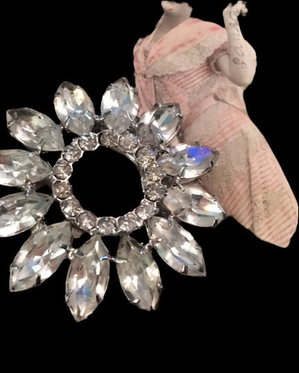 Stunning Vintage Triad Crystal flower brooch sparkle 1960s