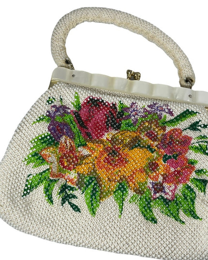 Vintage 1960s Bead lucite Flower purse 👜 So pretty!