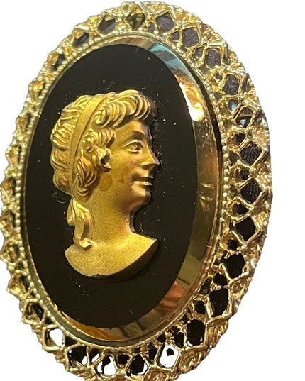 20th Century Gold Cut Glass Cameo Brooch pendant
