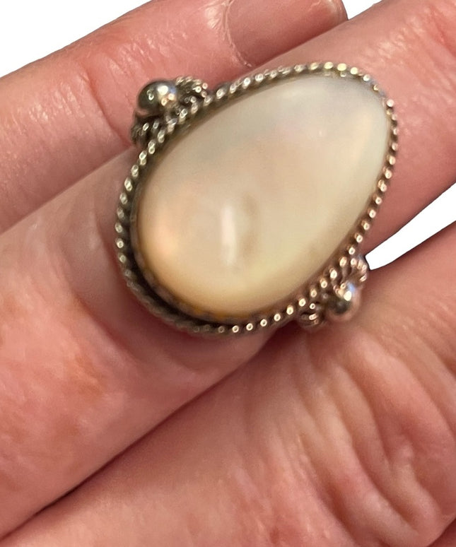 Vintage mother of pearl ornate sterling silver large statement ring 925