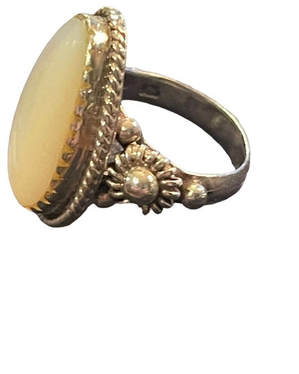 Vintage mother of pearl ornate sterling silver large statement ring 925