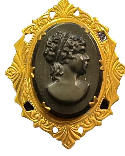 Vintage 1950s GP Resin Cameo ornate brooch