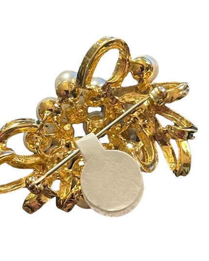 Lovely Faux Pearl Vintage gold finish crystal sparkly shiny flower brooch