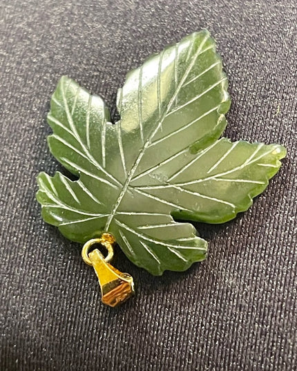 Vintage Gold Plt Jade maple leaf pendant
