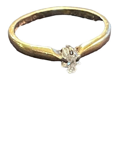 Vintage 14k Gold Diamond solitare engagement ring