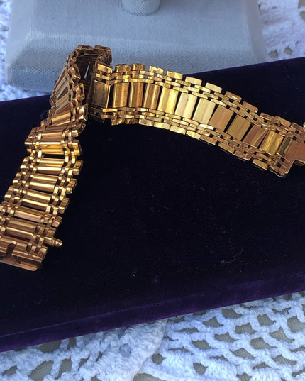 Vintage 1960s Gold plated bracelet with lock