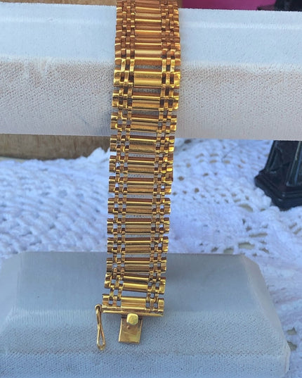 Vintage 1960s Gold plated bracelet with lock