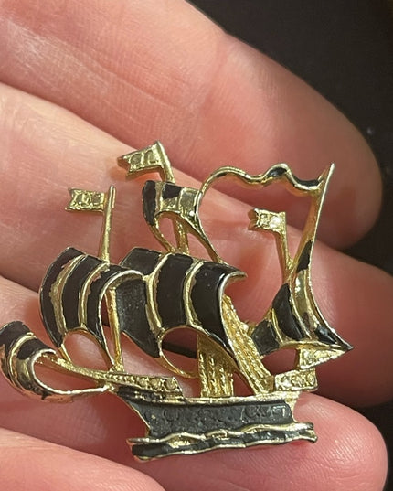 VTG sailing ship Nordic gold tone brooch nautical