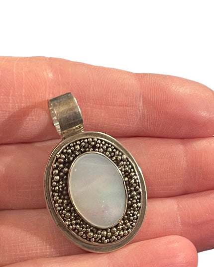 LG Heavy VTG sterling silver pearl pendant ornate