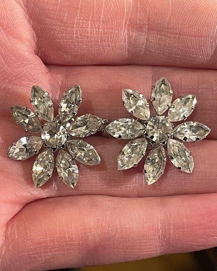 VTG silver crystal flower daisey Clip on earrings