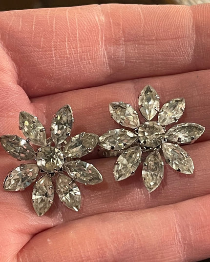 VTG silver crystal flower daisey Clip on earrings