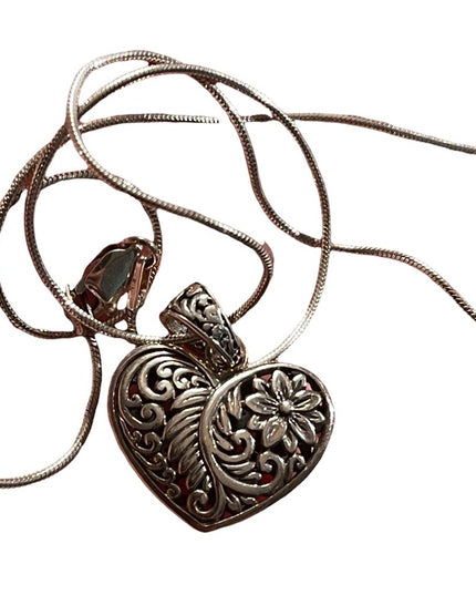 Sterling Silver 925 flower Etched Heart necklace with 925 chain