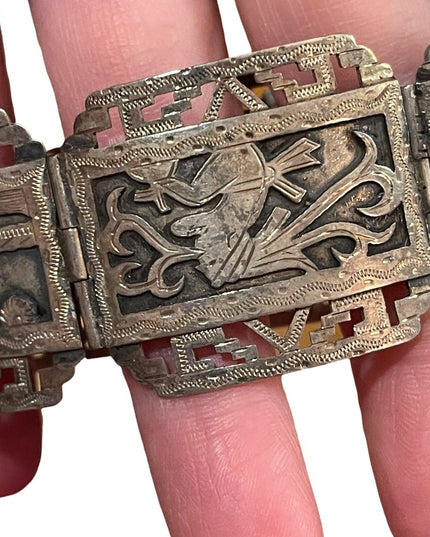 VTG Sterling silver heavy bangle bracelet Aztec Mexico Story book Gods