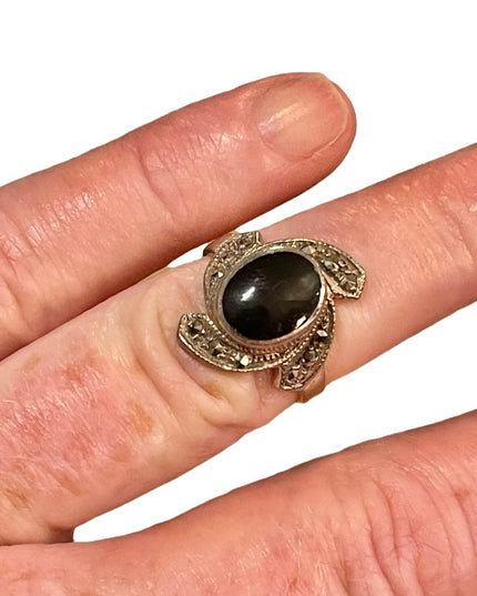 VTG Sterling 925 marcasite black onyx fancy oval ring