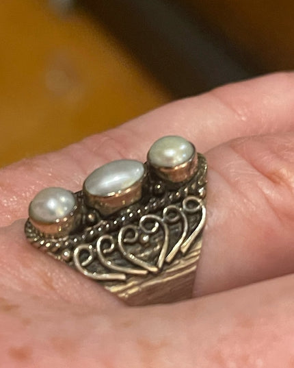 Sterling silver ornate design oblong 925 fancy pearl ring