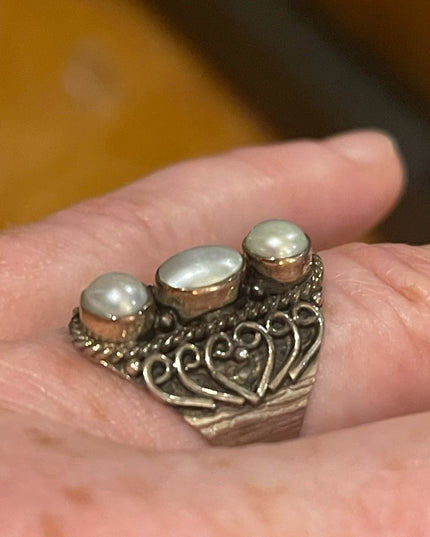 Sterling silver ornate design oblong 925 fancy pearl ring