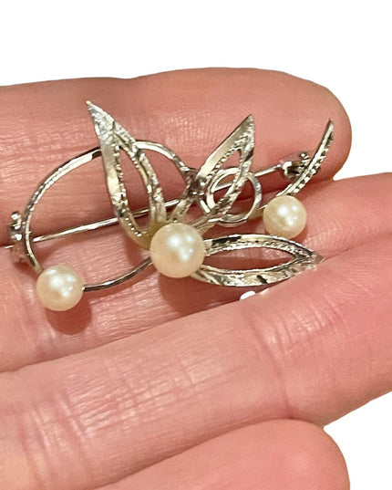 Vintage sterling silver 925 flower pearl fancy brooch