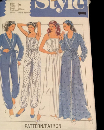 VTG Style Robe PJ Sewing pattern UNCUT