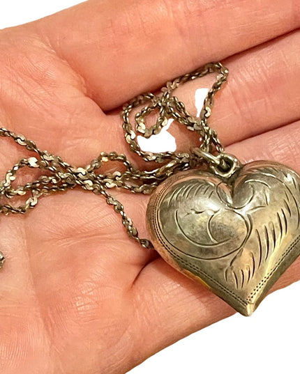 Vintage sterling silver 925 Large etched puff heat necklace