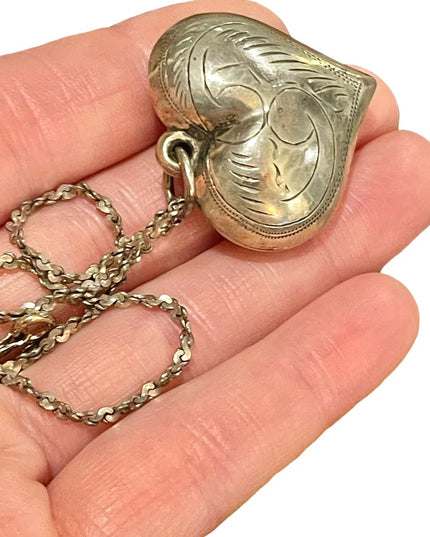 Vintage sterling silver 925 Large etched puff heat necklace
