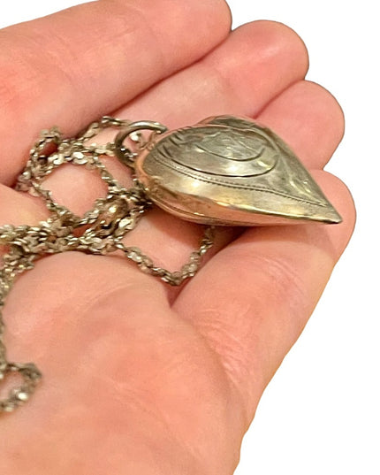 Vintage sterling silver 925 Large etched puff heat necklace