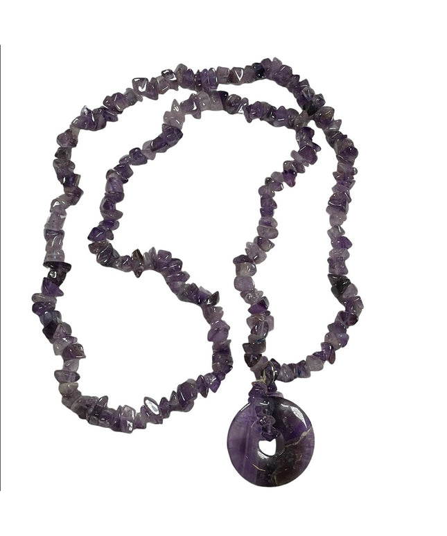 Beautiful vintage amethyst chip with donught pendant necklace 36”