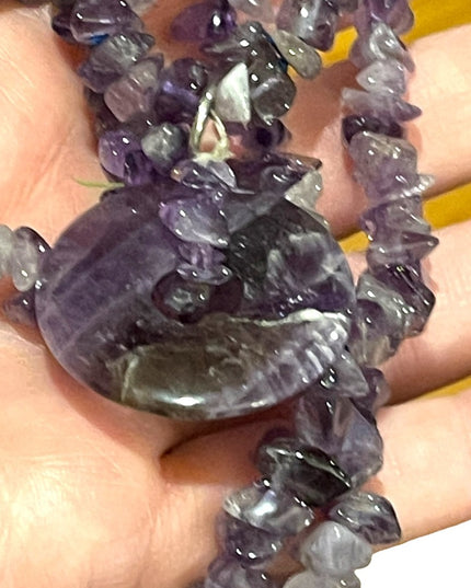 Beautiful vintage amethyst chip with donught pendant necklace 36”