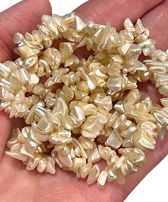 Vintage Shell Necklace 36” Chip cream MOP