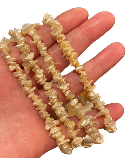 Vintage Shell Necklace 36” Chip cream MOP