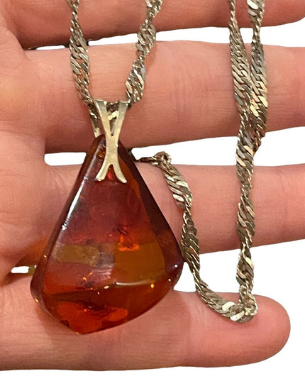 Vintage Sterling silver 925 necklace with faux? Amber pendant