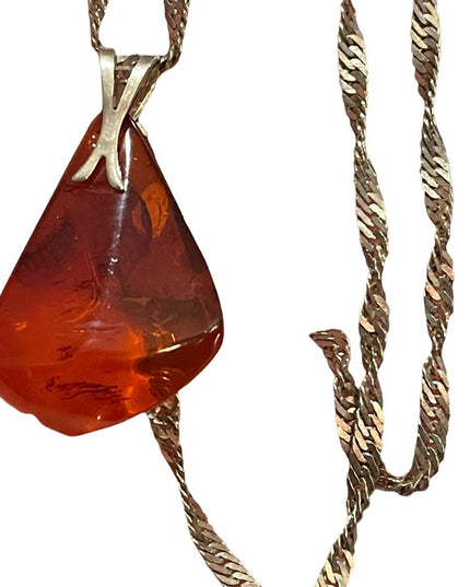 Vintage Sterling silver 925 necklace with faux? Amber pendant